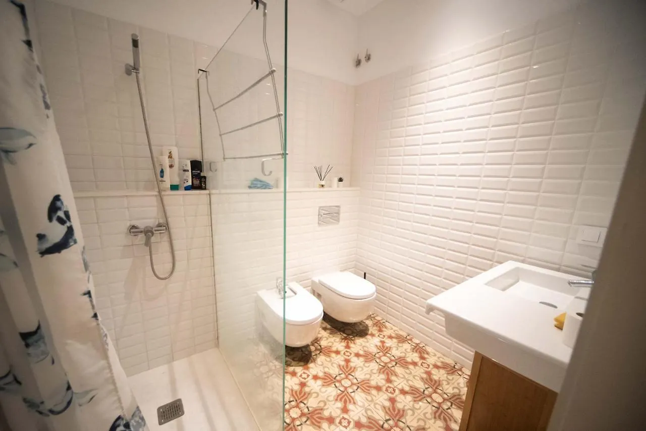 Hostel Born Rooms - St Caterina Barcelona Spain