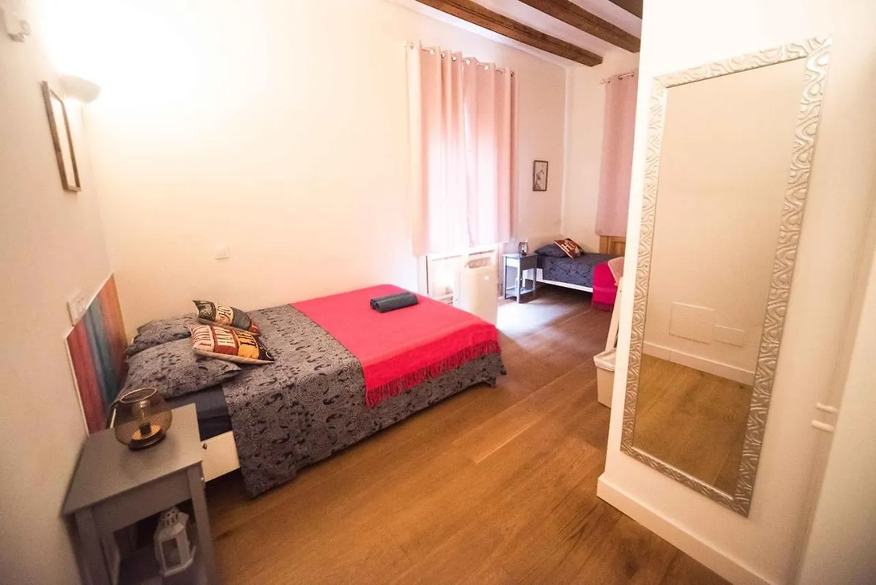 Hostel Born Rooms - St Caterina Barcelona